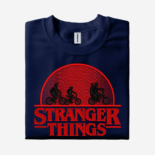 01- STRANGER THINGS - CAMISETA
