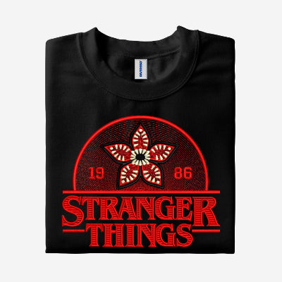 STRANGER THINGS V3 - CAMISETA